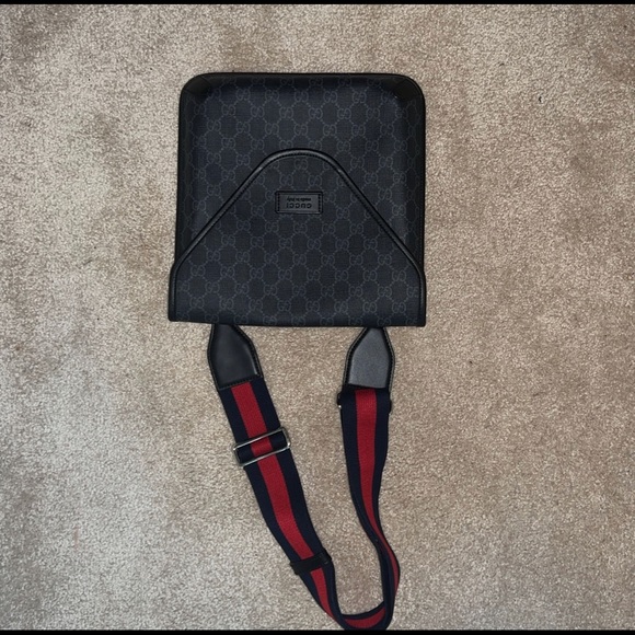 GG- Gucci Bag- Almost new condition; used for a couple months. - Picture 5 of 5